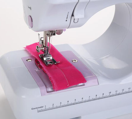 Máquina de costura elétrica mini Zigzag durável comprimento de costura opcional para costura de tecido